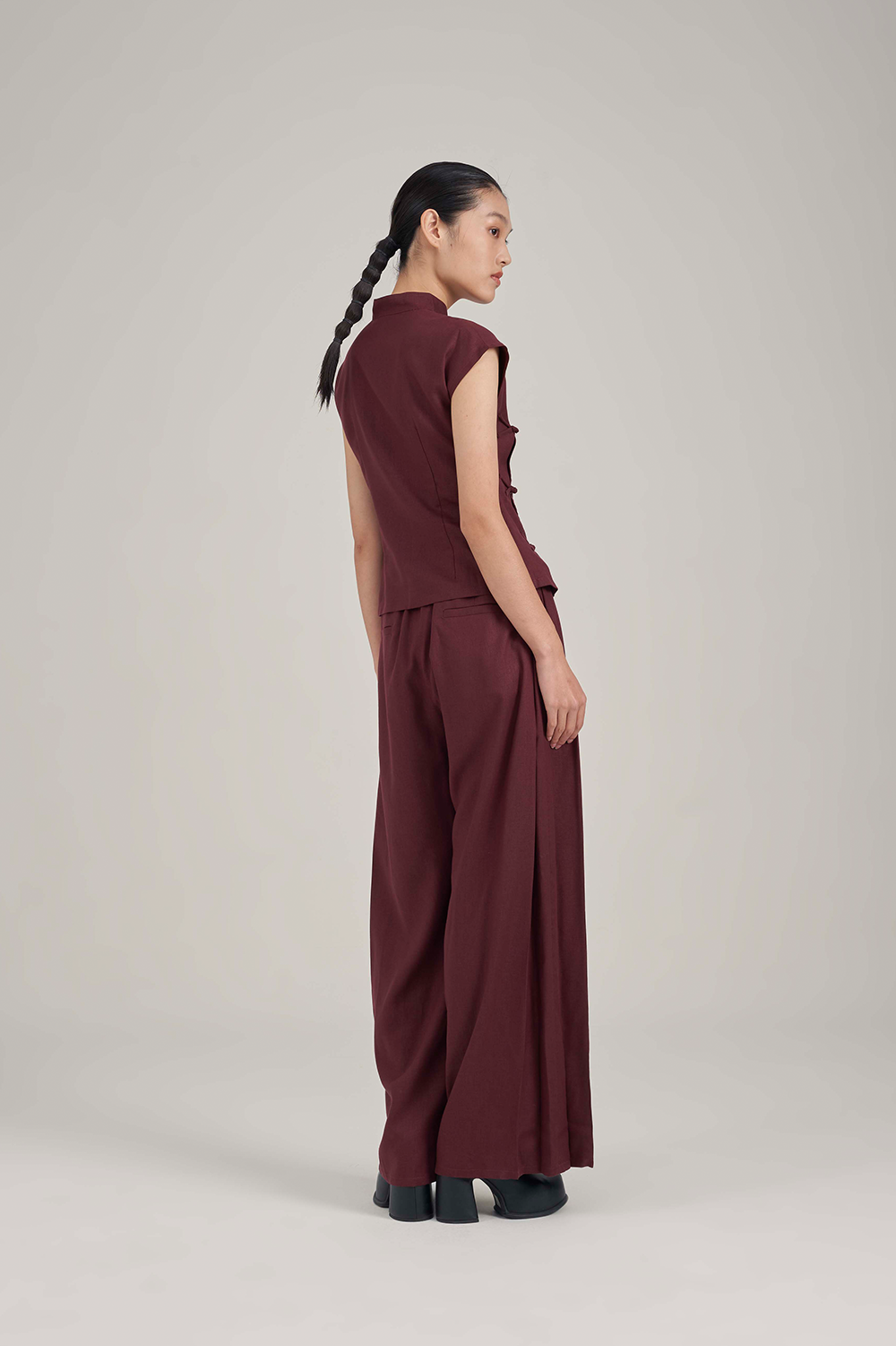 Filldora Wine Pleated Column Trousers - view 3