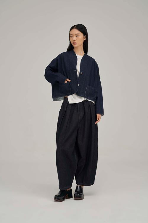 Filldora Relaxed V-Neck Woven Layering Jacket - view 1